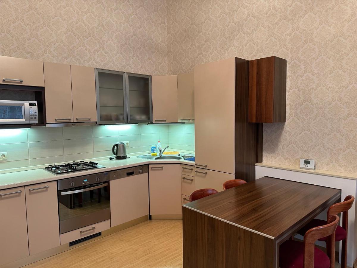 Apartment Sadova Karlovy Vary Exteriör bild